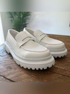Brand New Men’s Chunky Platform Penny Loafers - (Size 10)